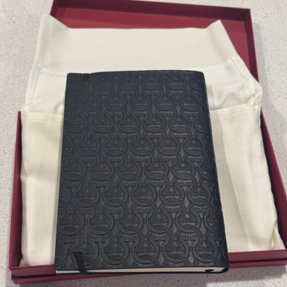 Salvatore Ferragamo NWT Black Notebook with Burgundy Box - Picture 5 of 7